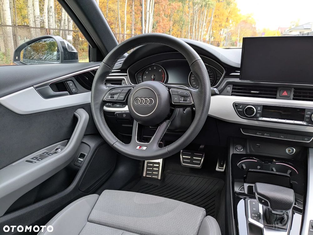 Audi A4 Limousine - 13