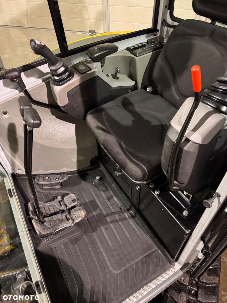 Wacker Neuson EZ 26 - 8