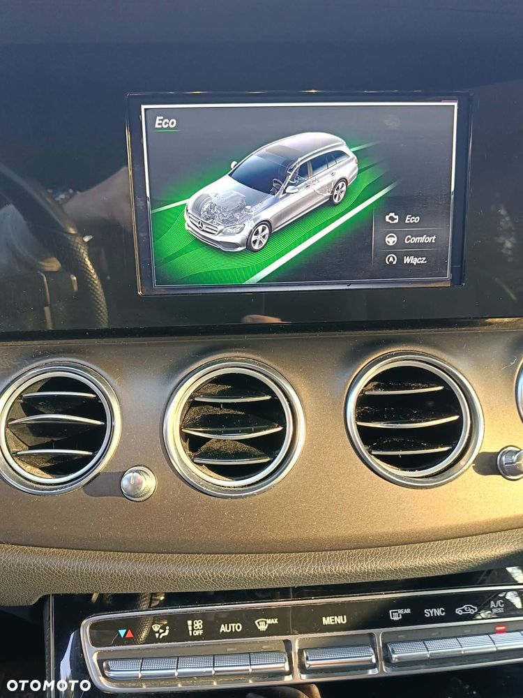 Mercedes-Benz Klasa E - 12