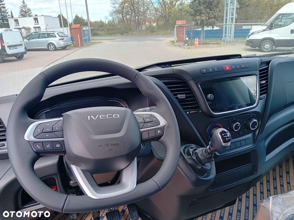 Iveco DAILY 35S18HV L4H3 3.0 180KM 18m3 MAXI - 2