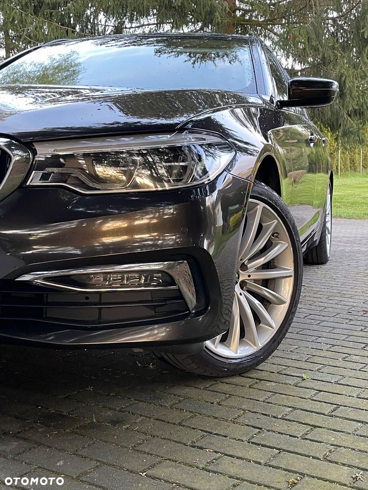 BMW Seria 5 520d xDrive Luxury Line sport - 1