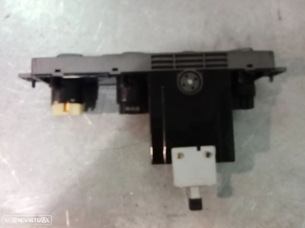 COMANDO / REGULADOR SOFAGEM AC KIA CARNIVAL 0K57A61190 - 3