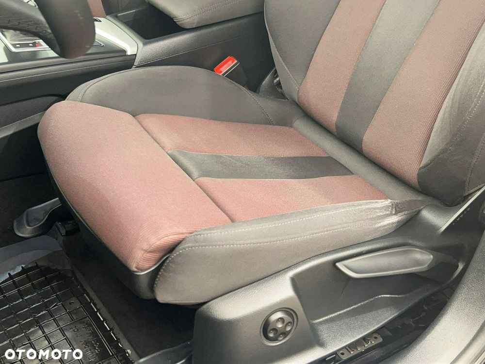 Audi A4 Limousine - 17