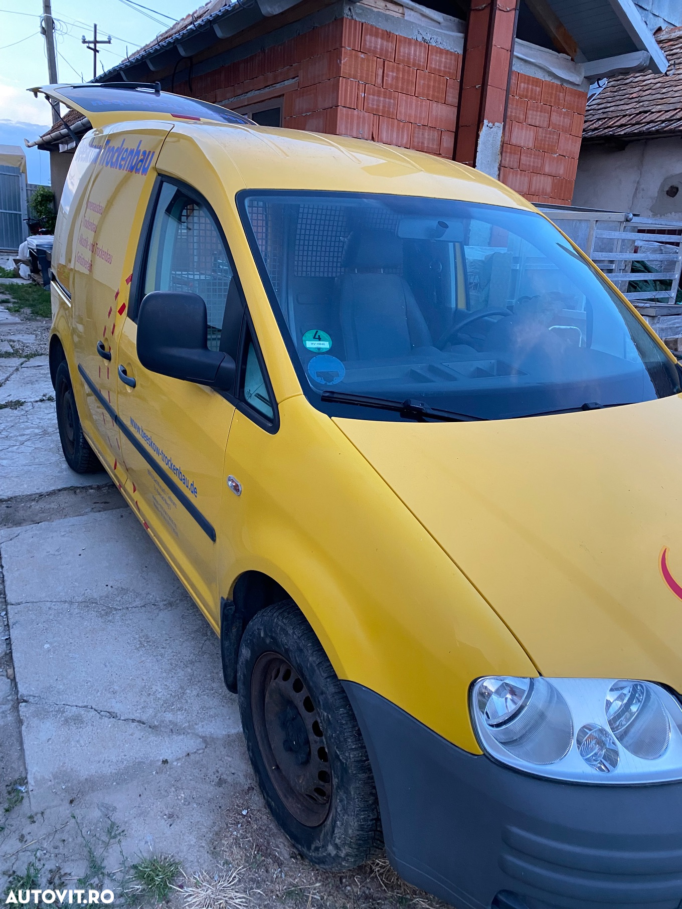 Volkswagen Caddy - 2