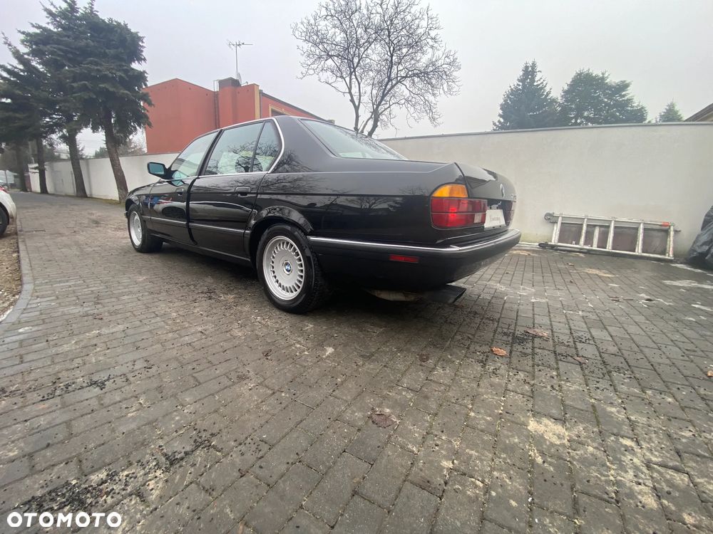BMW Seria 7 750iL - 14