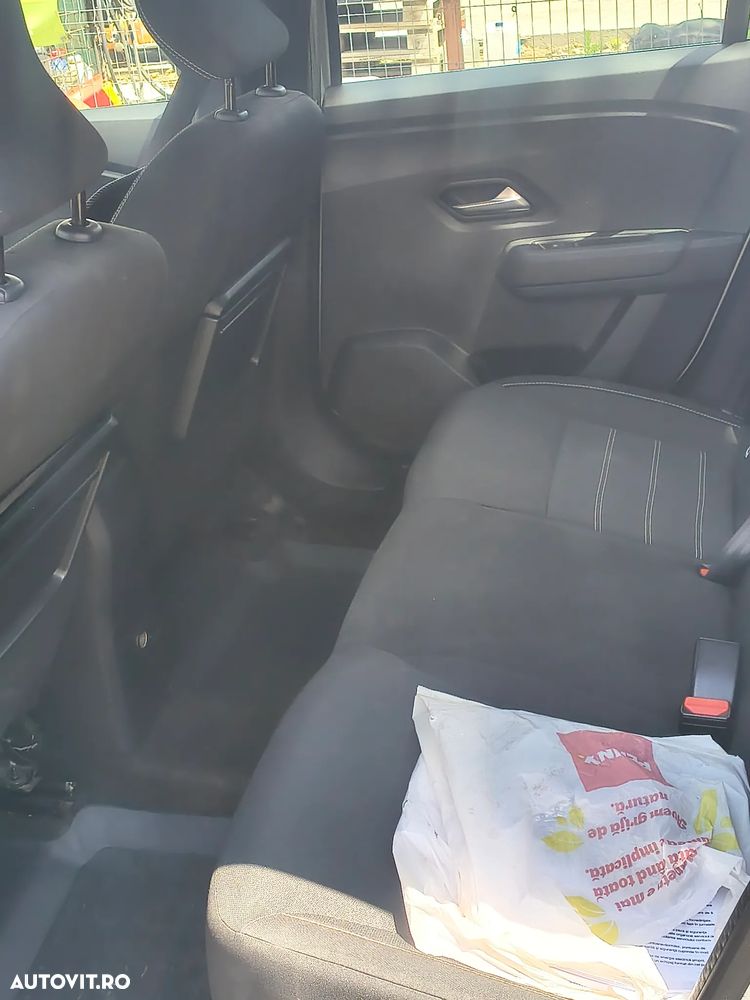 Dacia Logan TCe 90 MT5 Comfort - 5