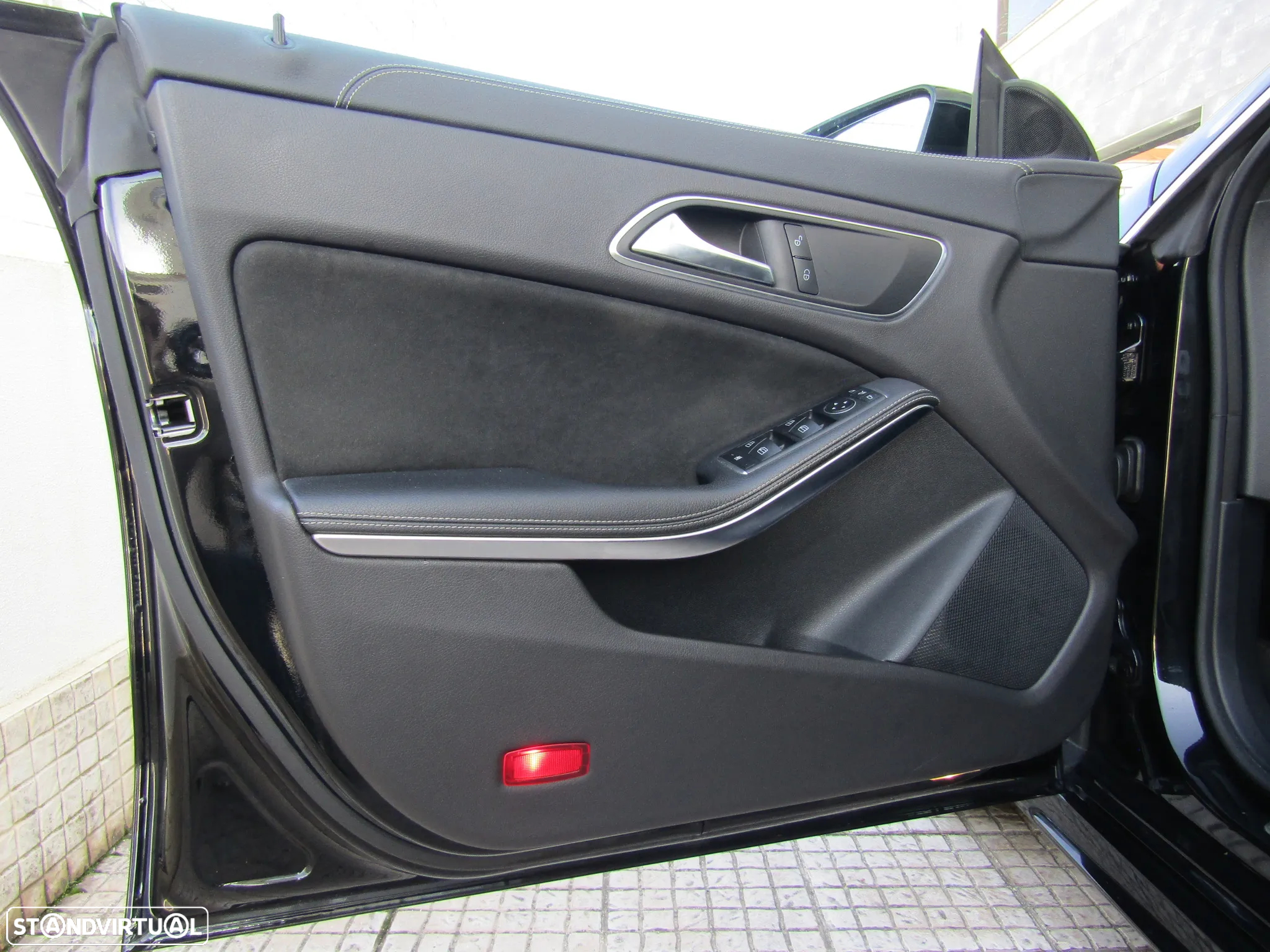 Mercedes-Benz CLA 200 d Shooting Brake AMG Line Aut. - 10