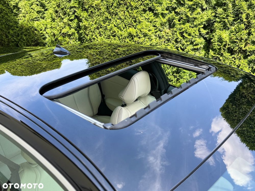 Infiniti Q60 - 30