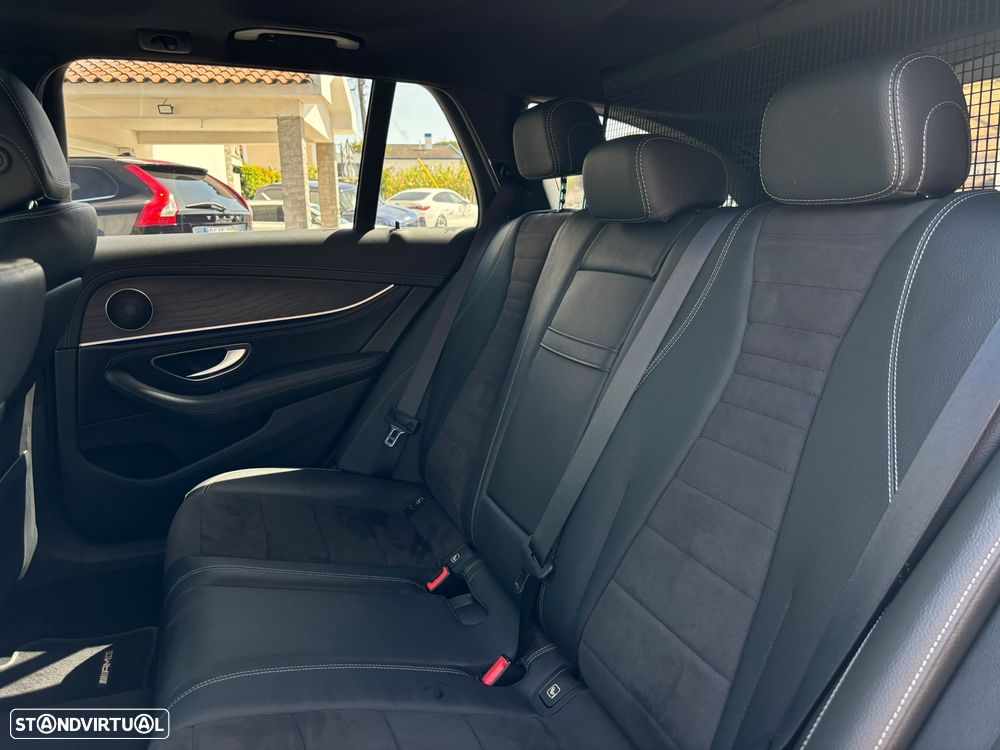 Mercedes-Benz E 300 de 9G-TRONIC AMG Line - 23