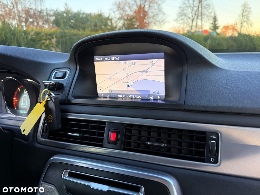 Volvo V70 D4 Geartronic Summum - 13