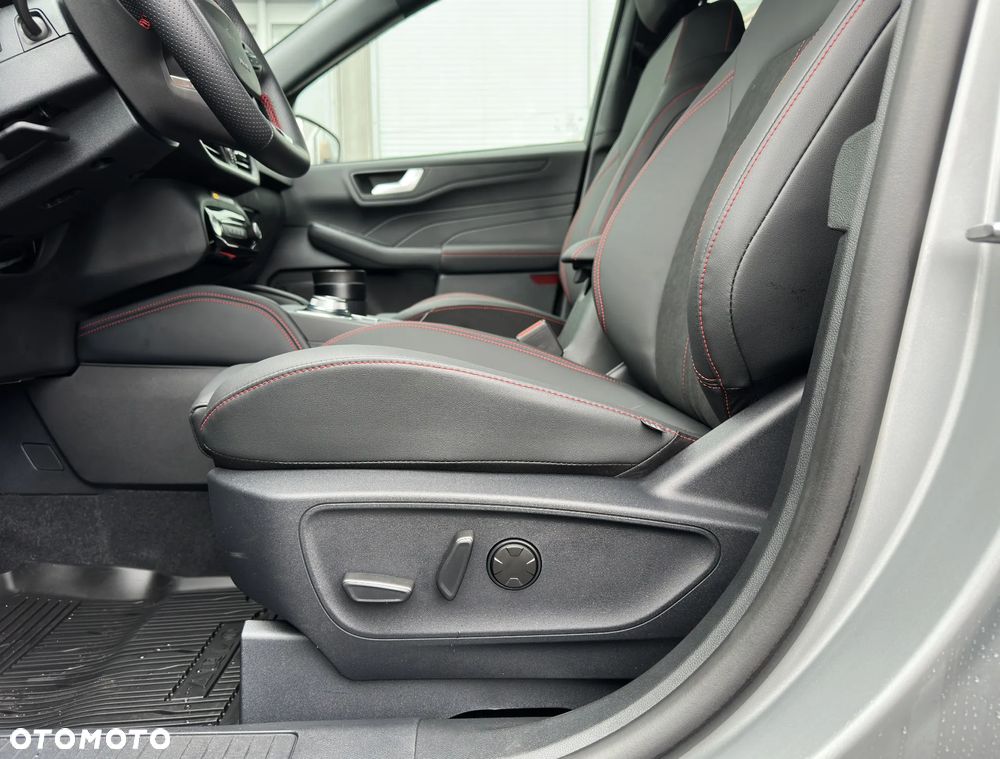Ford Kuga 2.5 FHEV FWD ST-Line X - 22