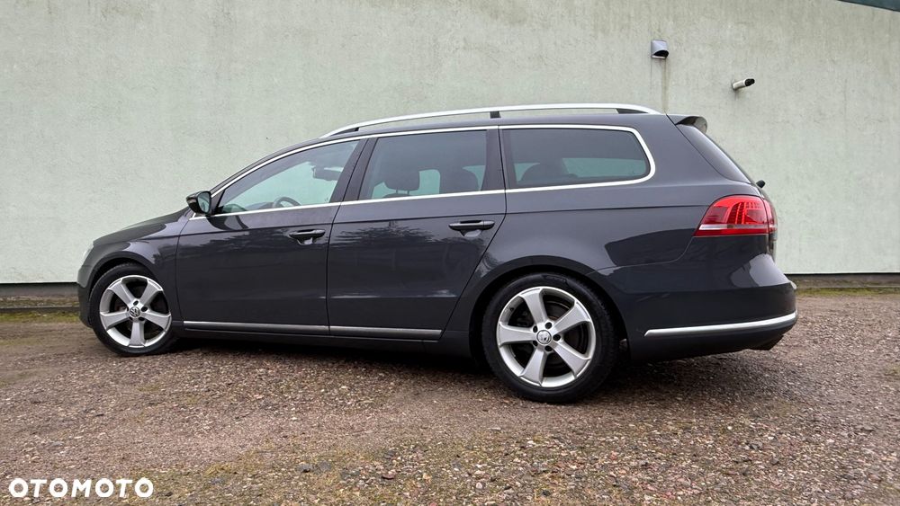 Volkswagen Passat 2.0 TDI BlueMotion Technology Exclusive - 11