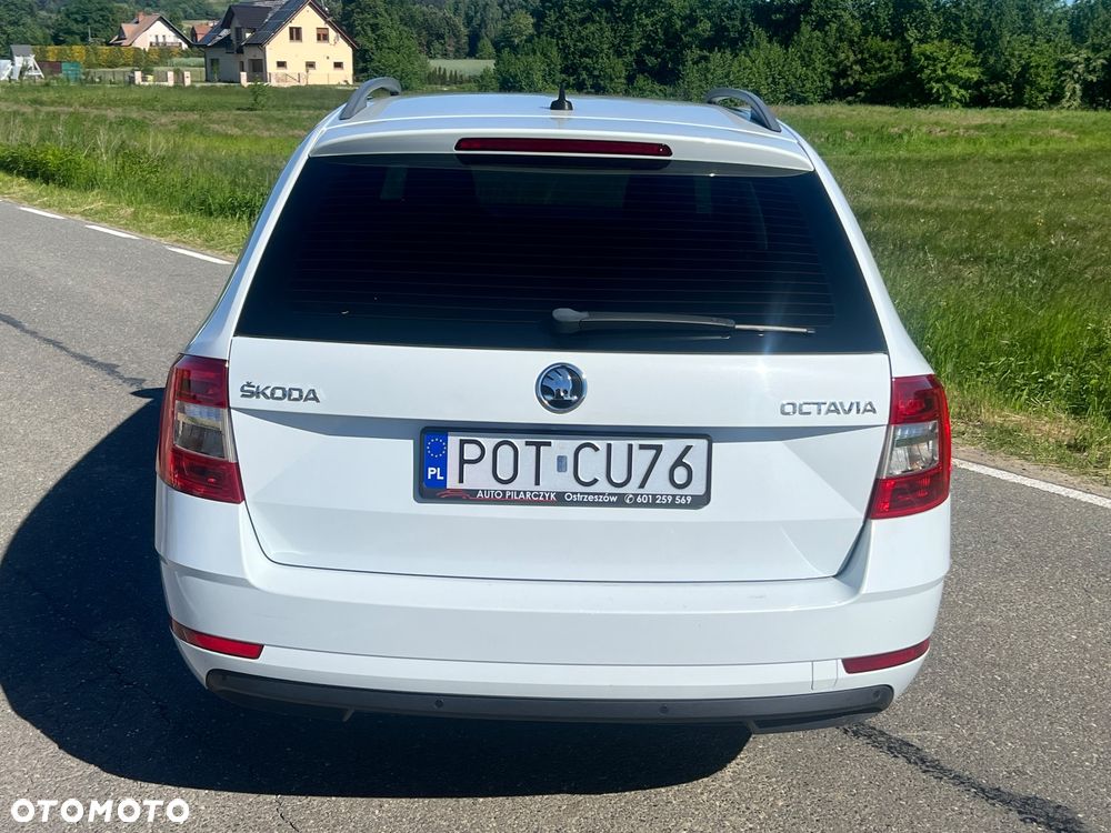 Skoda Octavia 1.6 TDI DSG Premium Edition - 24