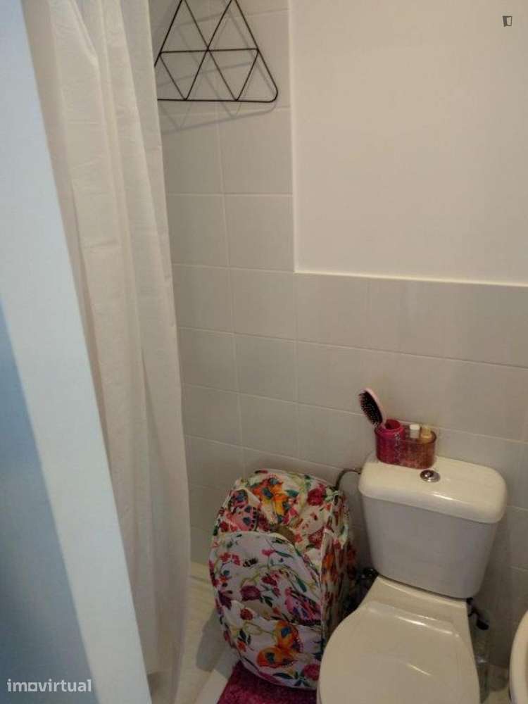 Quarto - localizado em Paranhos Porto - Grande imagem: 5/13