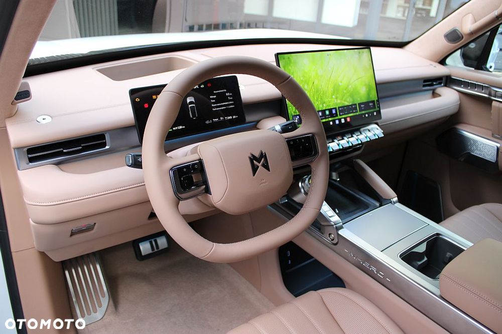 Dongfeng M-Hero 917 - 19