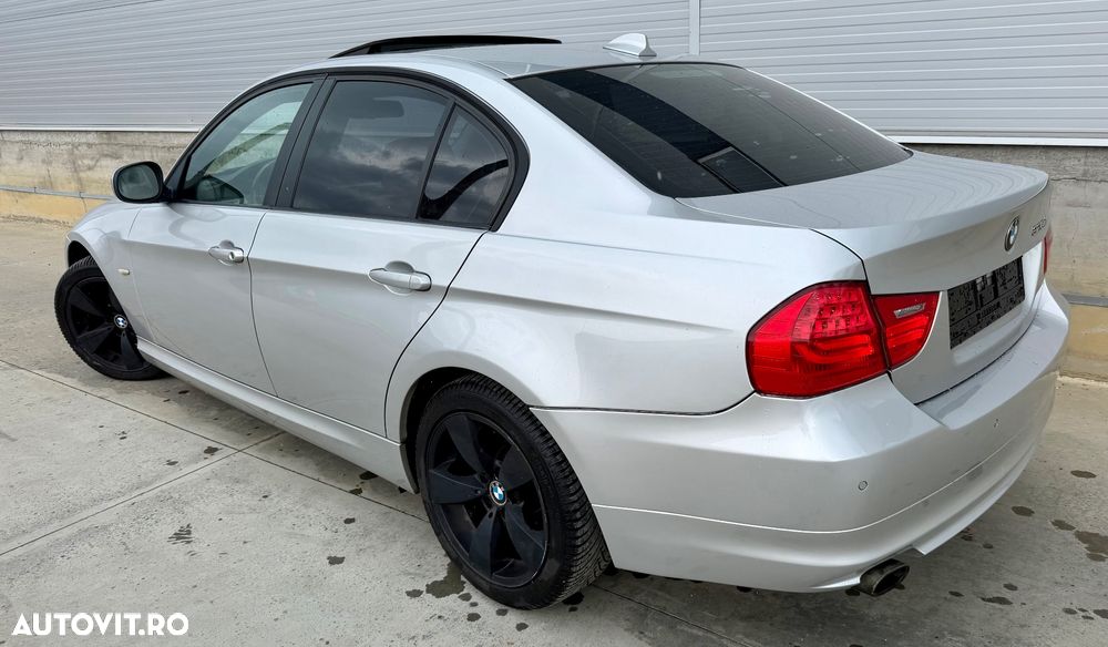 BMW Seria 3 320d DPF Aut. - 22