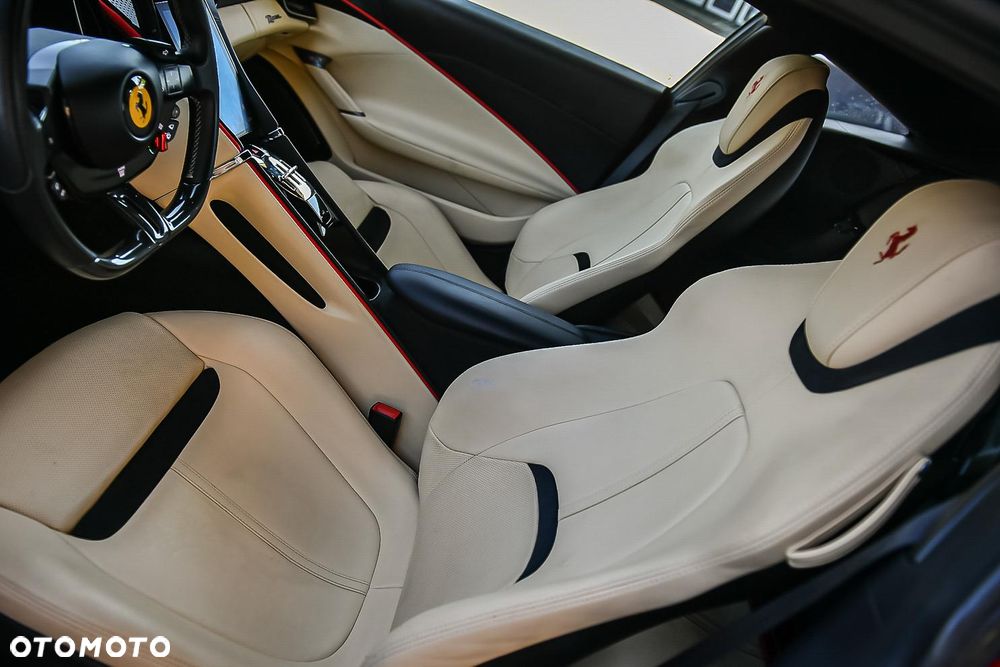 Ferrari Roma - 11