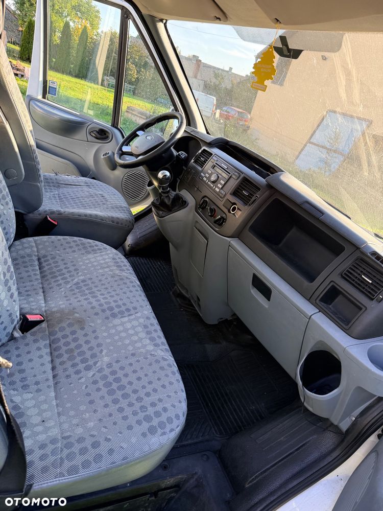 Ford Transit MAX - 7