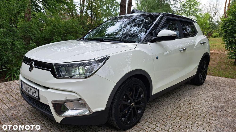 SsangYong/KGM Tivoli e-XDi 160 2WD Black+White - 3
