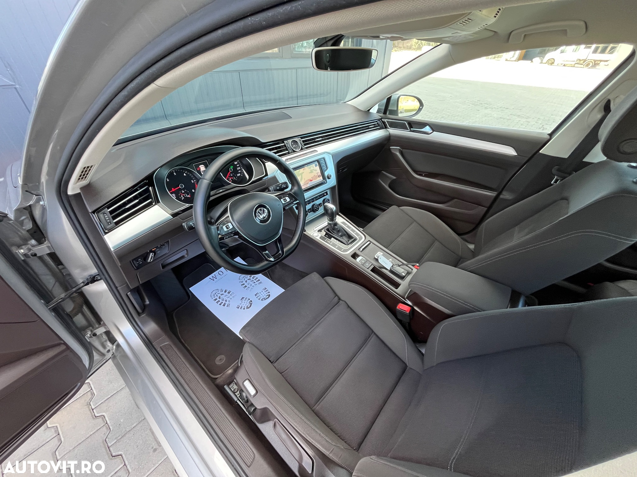 Volkswagen Passat 1.6 TDI (BlueMotion Technology) DSG Comfortline - 23