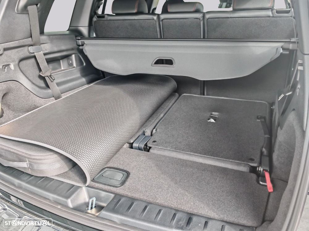 Mercedes-Benz EQB - 18