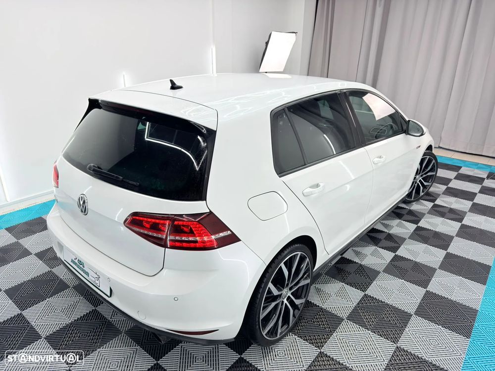 VW Golf 2.0 TSi GTi DSG - 10