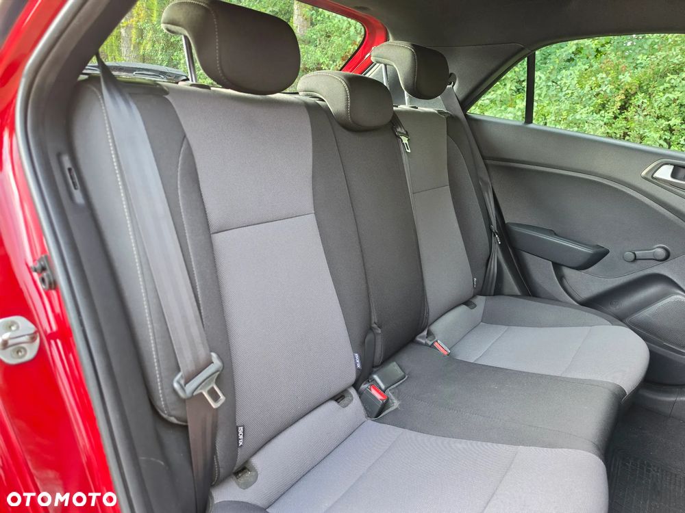 Hyundai i20 1.2 Passion Plus - 34
