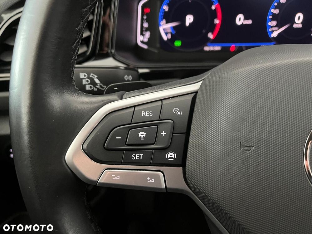 Volkswagen T-Roc 1.5 TSI Style DSG - 21