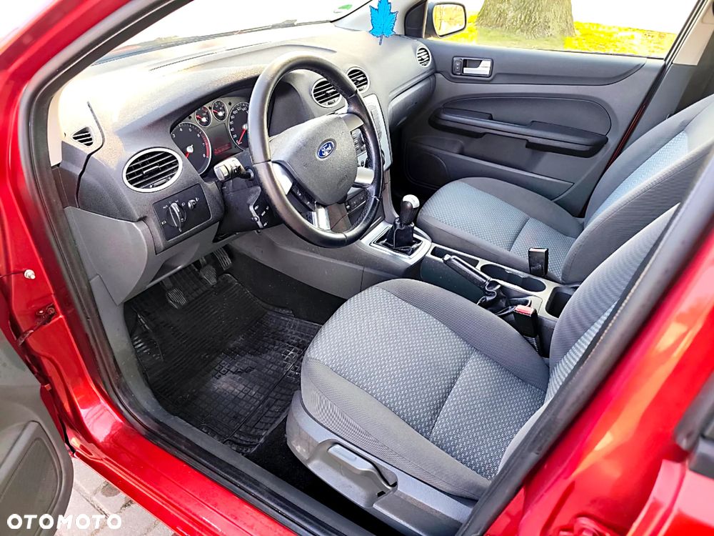 Ford Focus 1.6 16V Ambiente - 10