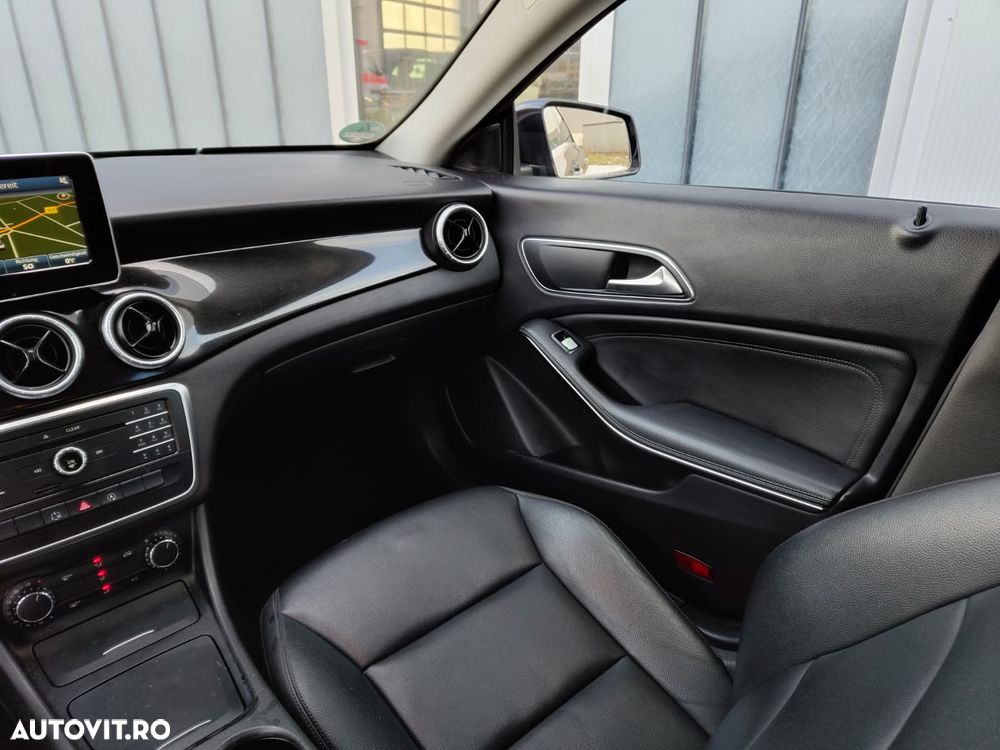 Mercedes-Benz CLA d Shooting Brake 7G-DCT AMG Line - 23