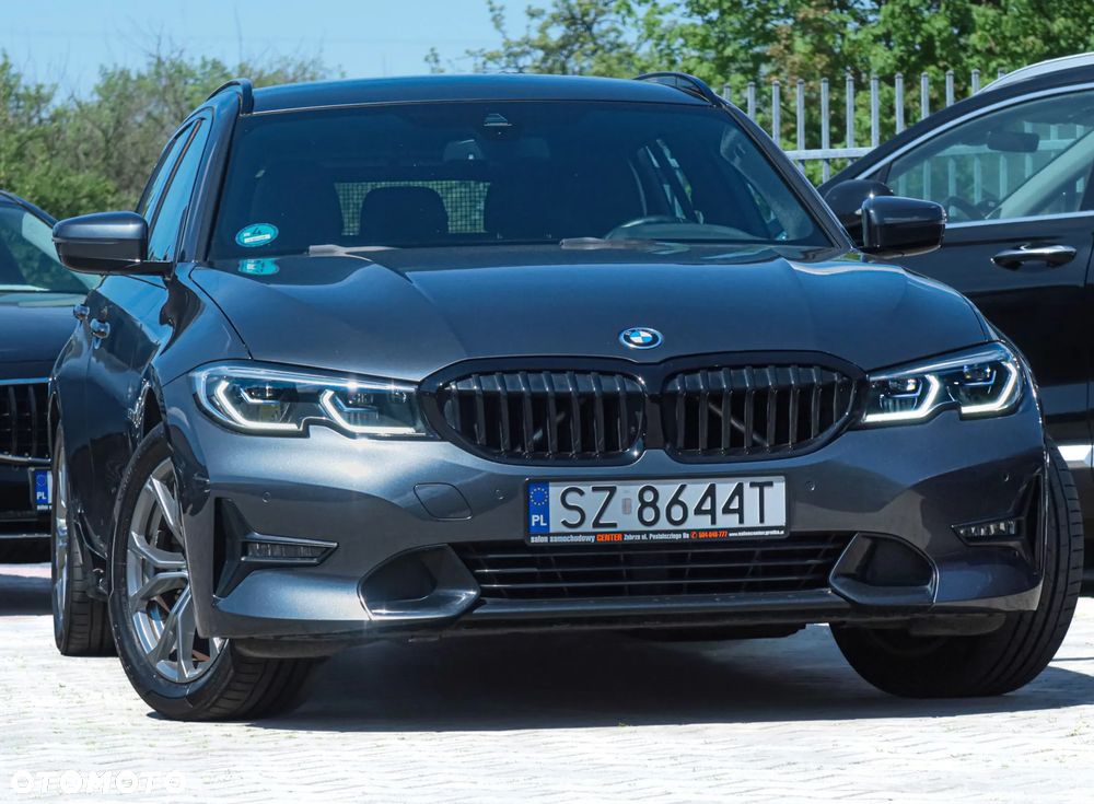 BMW Seria 3 330e Sport Line - 28