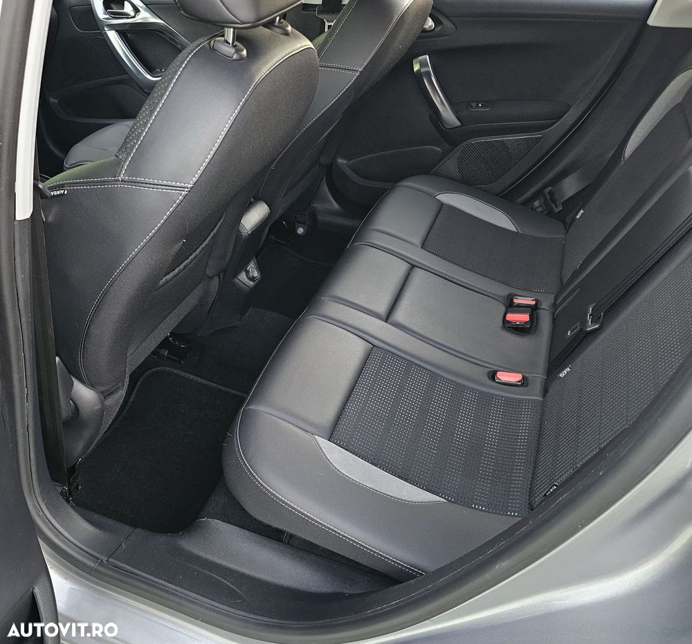 Peugeot 2008 1.2 PureTech Turbo EAT6 S&S Allure - 13