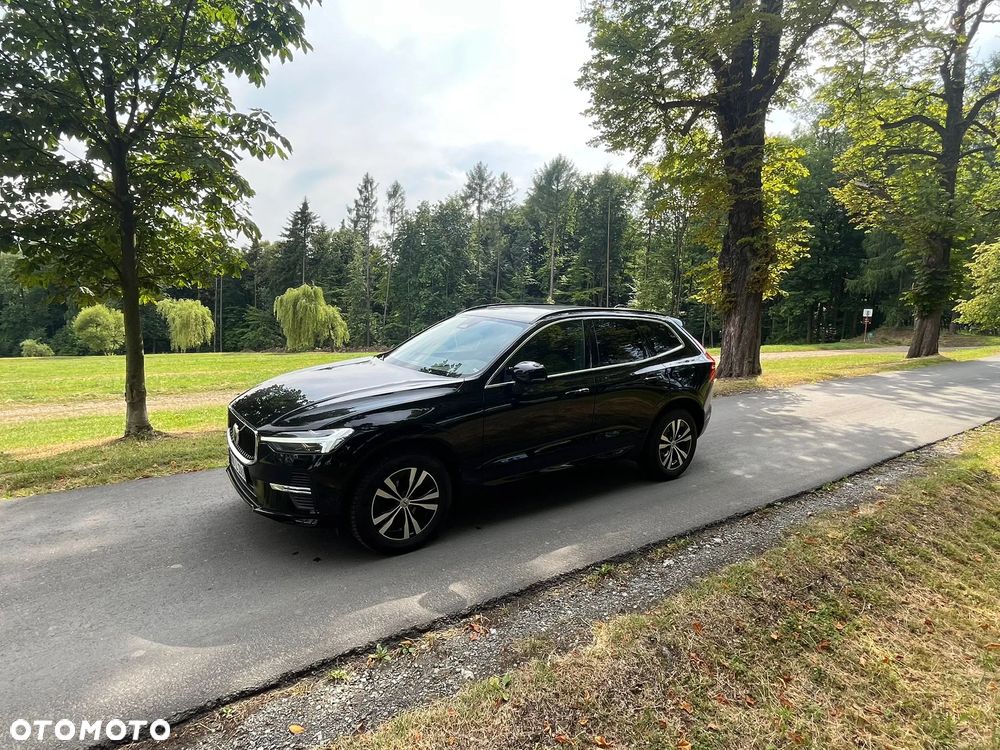 Volvo XC 60 B4 D AWD Geartronic Momentum Pro - 4