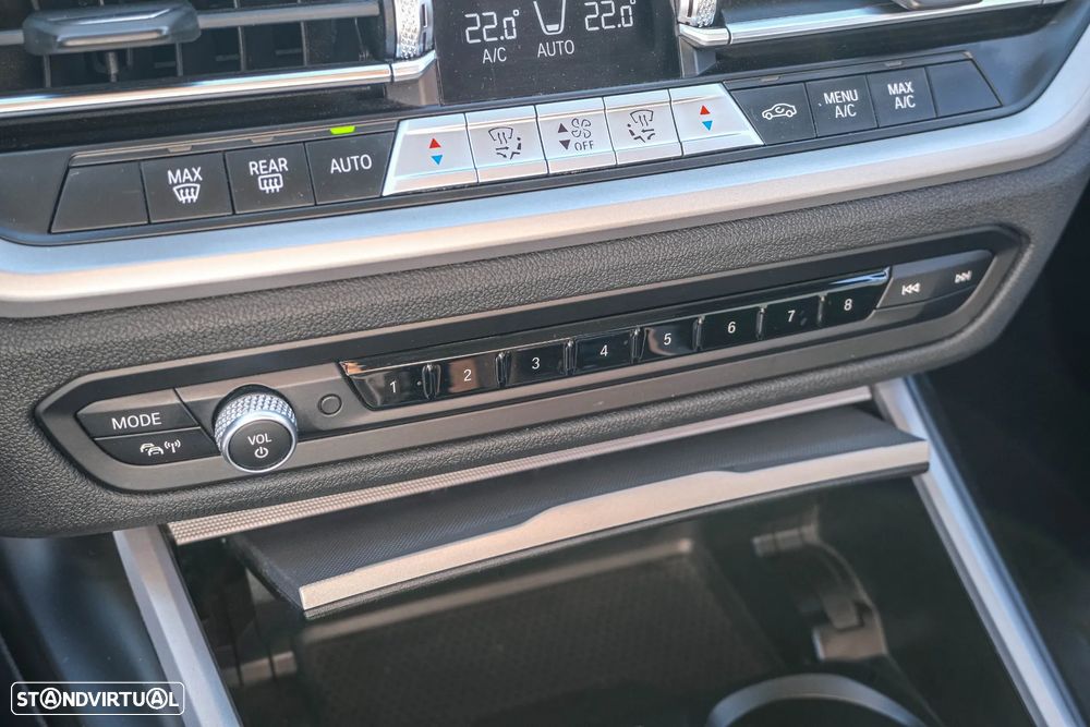 BMW 318 d Auto - 17