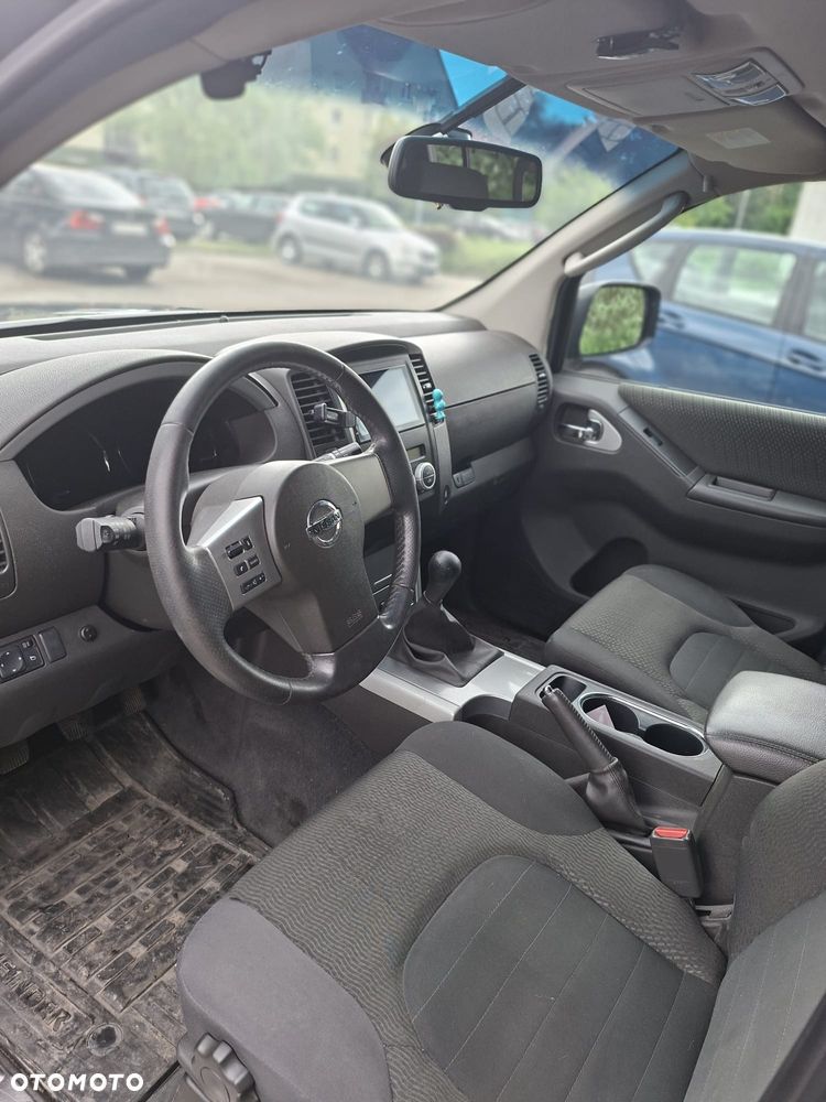 Nissan Pathfinder 2.5 D SE - 6