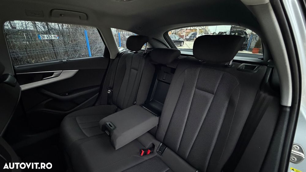 Audi A4 Avant 2.0 TDI ultra S tronic sport - 25