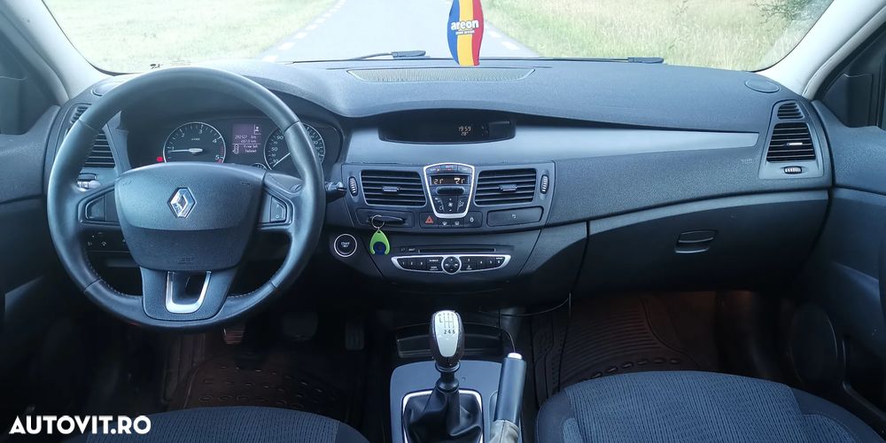 Renault Laguna - 9