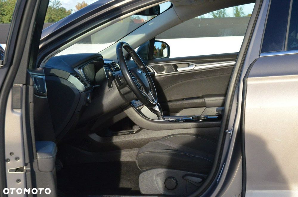 Ford Mondeo 2.0 TDCi Titanium PowerShift - 33
