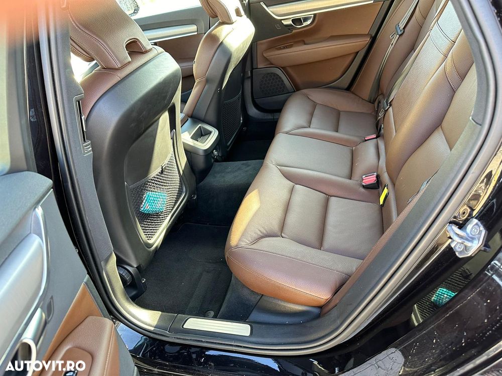 Volvo V90 D3 Geartronic Momentum Pro - 18