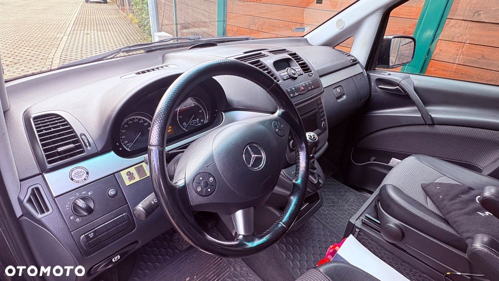 Mercedes-Benz Viano - 26