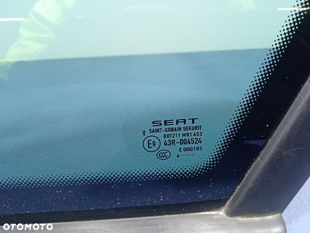 SEAT IBIZA 4 IV LIFT 15- KOMBI SZYBA KAROSERYJNA PRAWA TYŁ 14R - 4