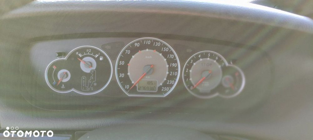 Citroën C5 II 2.0i 16V Exclusive - 9