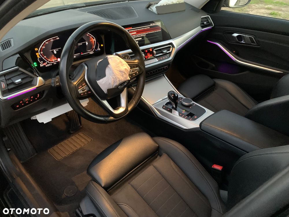 BMW Seria 3 318d Sport Line Shadow - 7