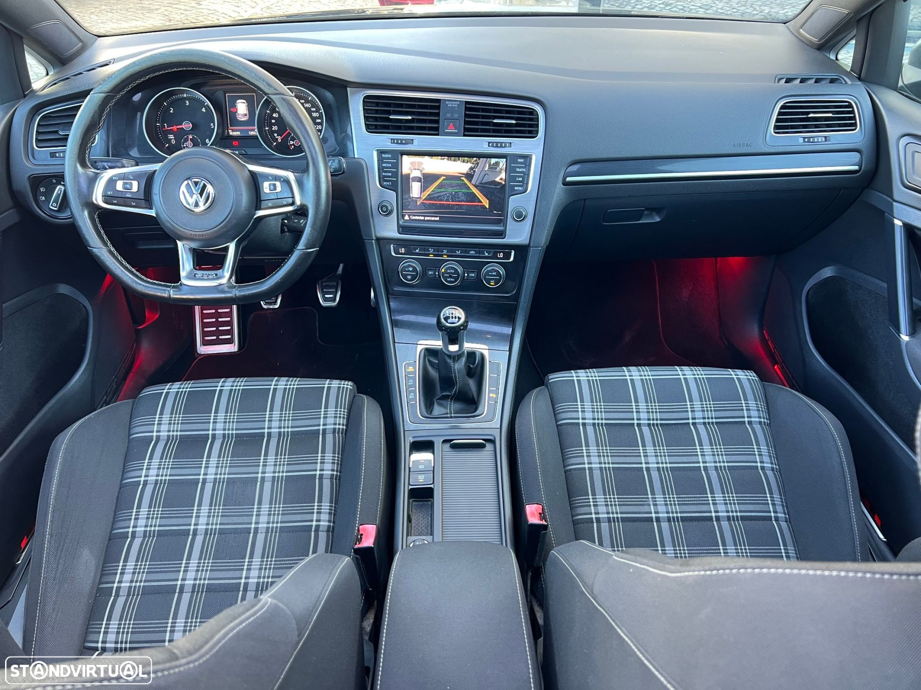 VW Golf 2.0 TDI GTD - 23
