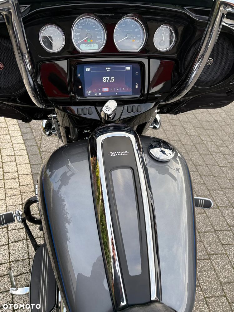 Harley-Davidson Touring Street Glide - 9