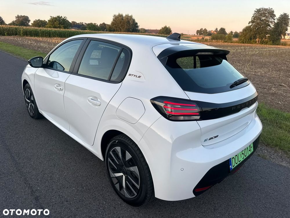 Peugeot 208 Elektromotor 136 E-Style - 33