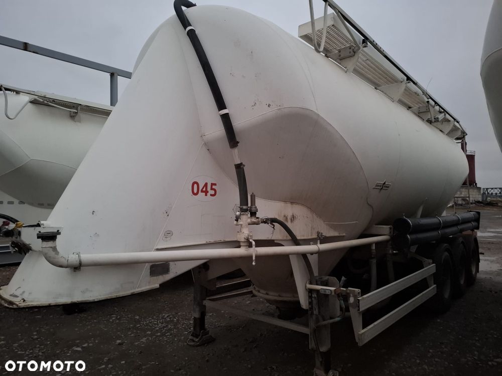 Spitzer Spitzer Feldbinder 37m3 2007rok - 1