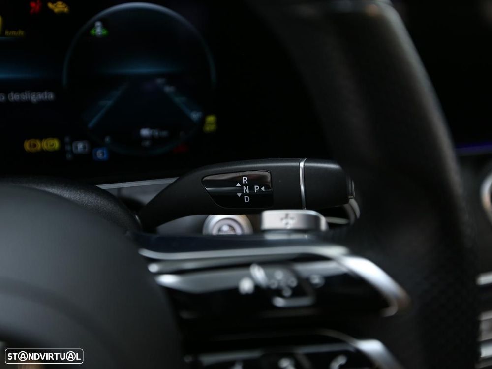 Mercedes-Benz E 300 de AMG Line 4Matic - 27