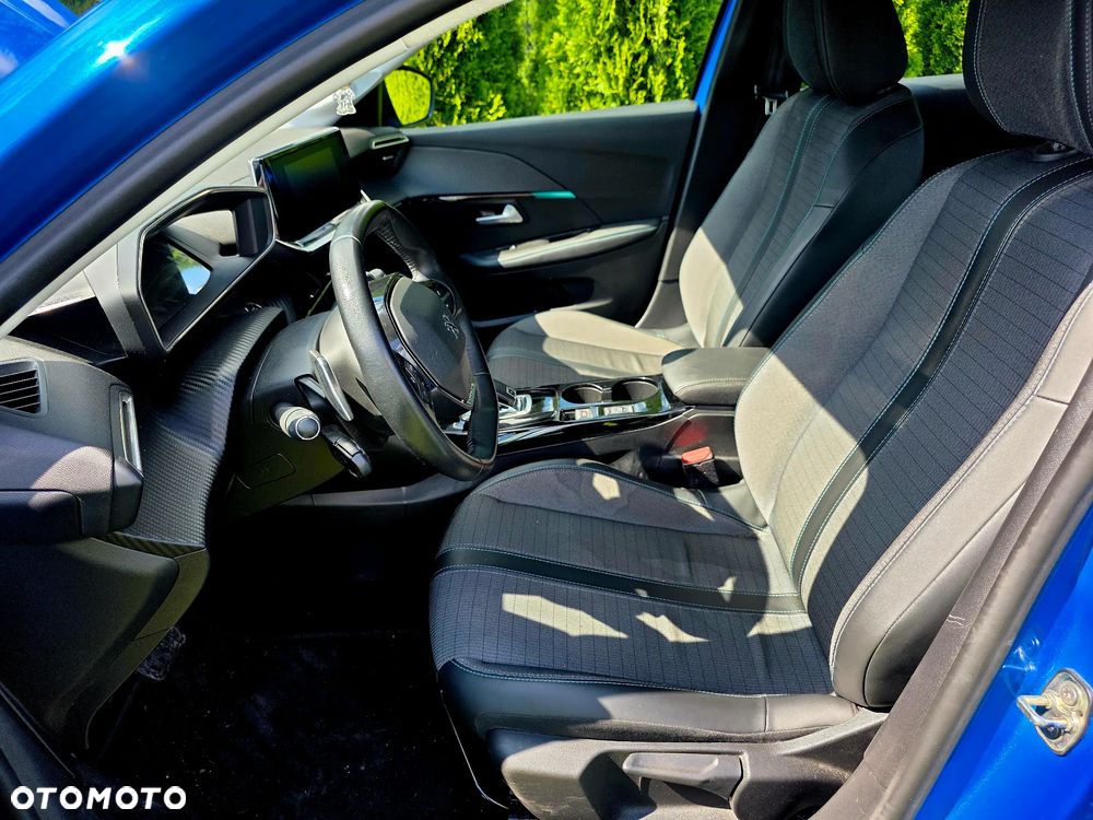 Peugeot 208 PureTech 130 EAT8 Allure - 16