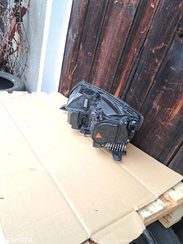 Lampa przednia prawa Škoda Rapid lift Xenon Led 5JB941016C Lampa prawy przód przednia Škoda Rapid lift Xenon Led 5JB941016C - 4